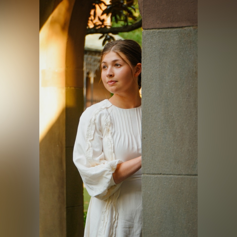 Meet your Posher, Caitlin